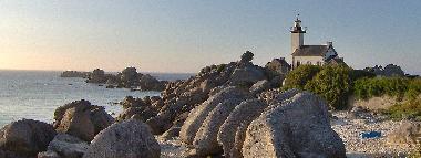 Maison de vacances /en/au PLOUNEOUR TREZ (Finistre)ou appartement ou maison de vacances