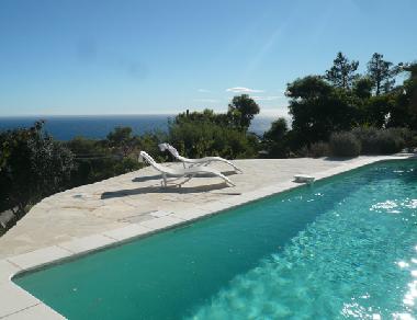 Villa �/en/au Theoule (Alpes-Maritimes)ou appartement ou maison de vacances