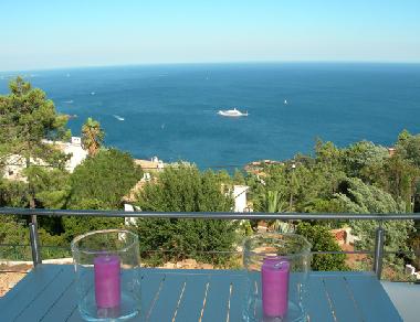 Villa �/en/au Theoule (Alpes-Maritimes)ou appartement ou maison de vacances