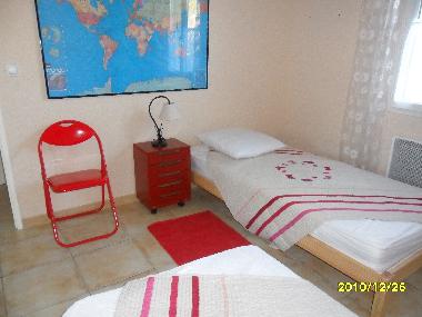 Maison de vacances /en/au SAINT FLORENT SUR AUZONNET (Gard)ou appartement ou maison de vacances