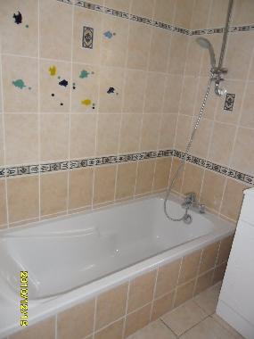 Maison de vacances /en/au SAINT FLORENT SUR AUZONNET (Gard)ou appartement ou maison de vacances