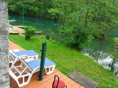 Maison de vacances /en/au Zvecaj (Karlovacka)ou appartement ou maison de vacances
