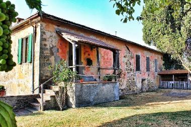 Maison de vacances �/en/au Montalcino (Siena)ou appartement ou maison de vacances