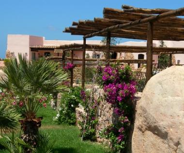 Villa /en/au Trinita D Agultu (Olbia-Tempio)ou appartement ou maison de vacances