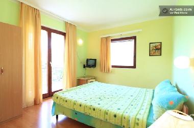 Chambre avec petit d�jeuner �/en/au pestani (Ohrid)ou appartement ou maison de vacances