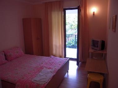 Chambre avec petit d�jeuner �/en/au pestani (Ohrid)ou appartement ou maison de vacances