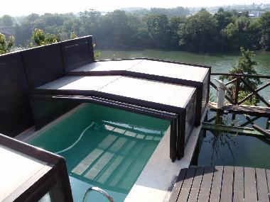 piscine chauffe sur la terrasse