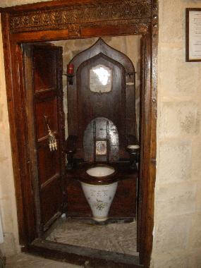 wc dans la salle de billard