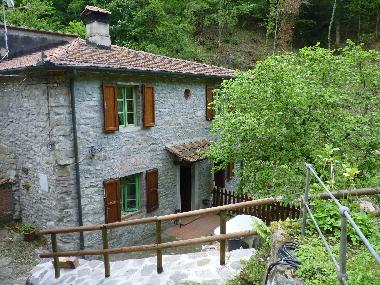 Maison de vacances /en/au Cantagallo (Prato)ou appartement ou maison de vacances