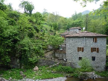 Maison de vacances /en/au Cantagallo (Prato)ou appartement ou maison de vacances