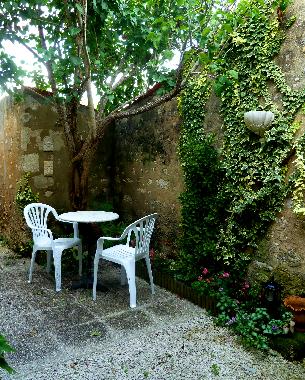 Maison de vacances �/en/au Saint Savinien (Charente-Maritime)ou appartement ou maison de vacances