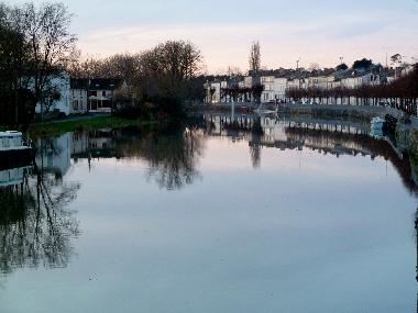 Maison de vacances �/en/au Saint Savinien (Charente-Maritime)ou appartement ou maison de vacances