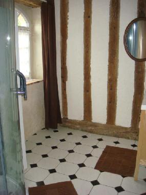 Maison de vacances �/en/au Nazelles-N�gron (Centre)ou appartement ou maison de vacances