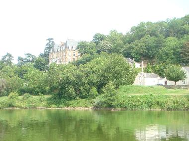 Maison de vacances �/en/au Nazelles-N�gron (Centre)ou appartement ou maison de vacances