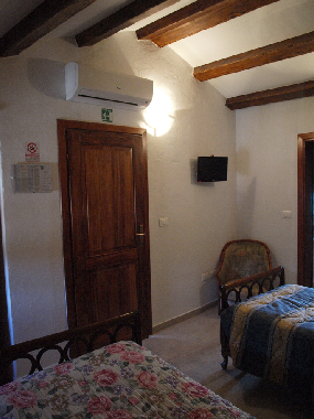 Chambre avec petit djeuner /en/au Krasica, Buje (Istarska)ou appartement ou maison de vacances