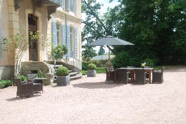 Palais / Chteau /en/au La Pacaudiere (Loire)ou appartement ou maison de vacances