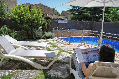 Jardin avec piscine prive