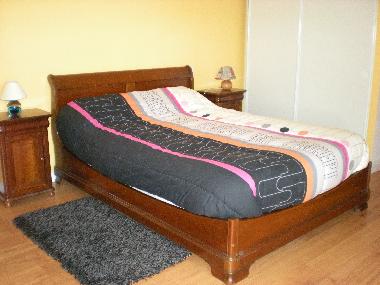 chambre avec balcon,petite vue mer,lit de 140