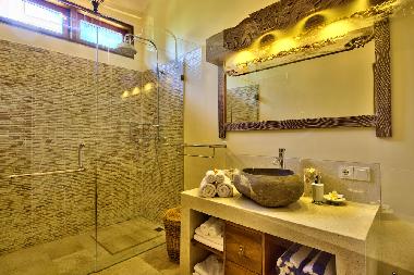 Villa �/en/au Seririt (Bali)ou appartement ou maison de vacances