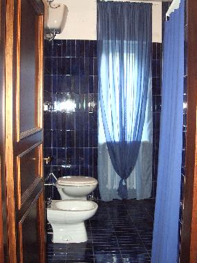 Chambre avec petit djeuner /en/au Collesalvetti - Crocino (Livorno)ou appartement ou maison de vacances