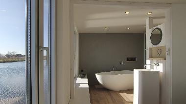 Maison de vacances �/en/au Ostseebad Prerow (Fischland-Dar�-Zingst)ou appartement ou maison de vacances