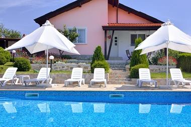 Maison de vacances �/en/au Bryastovets (Burgas)ou appartement ou maison de vacances