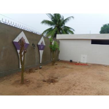 Villa �/en/au lom� (Lome)ou appartement ou maison de vacances