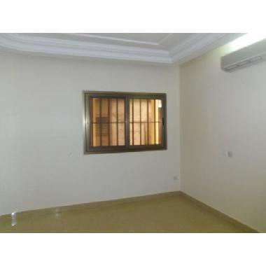 Villa �/en/au lom� (Lome)ou appartement ou maison de vacances