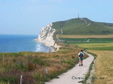 sentier pedestre  vers le CAP BLANC NEZ 