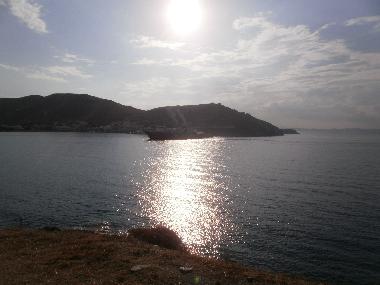 Maison de vacances �/en/au IOULIS (Attiki)ou appartement ou maison de vacances