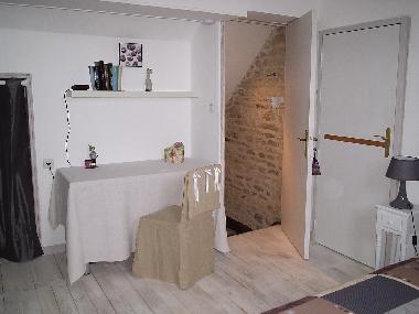Maison de vacances �/en/au SENNEVOY LE BAS (Yonne)ou appartement ou maison de vacances