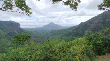 Trekking avec guide Yan(yanature.com) .Gorges de Rivire-Noire