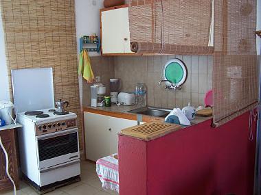 Maison de vacances �/en/au IOULIS (Attiki)ou appartement ou maison de vacances