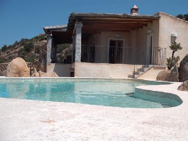 Maison de vacances �/en/au Baja Sardinia (Olbia-Tempio)ou appartement ou maison de vacances