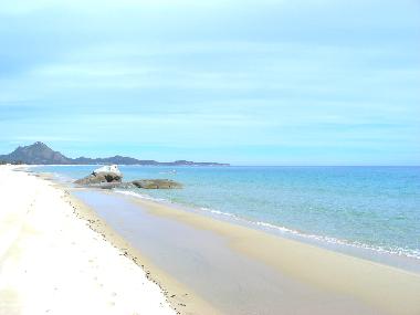 Costa Rei: plage en face  la  maison