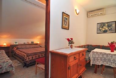 Chambre avec petit djeuner /en/au Sukosan (Zadarska)ou appartement ou maison de vacances