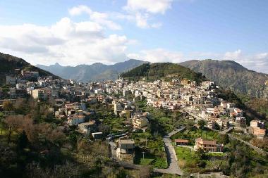 Maison de vacances /en/au Bafia Castroreale (Messina)ou appartement ou maison de vacances