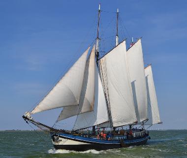 Bateau /en/au Harlingen (Friesland)ou appartement ou maison de vacances