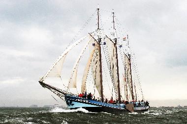 Bateau /en/au Harlingen (Friesland)ou appartement ou maison de vacances