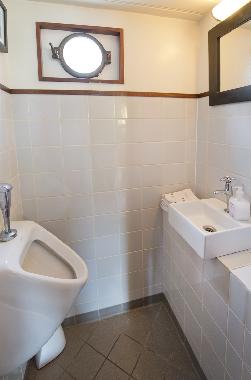 Bateau /en/au Harlingen (Friesland)ou appartement ou maison de vacances