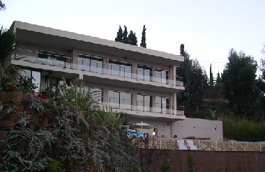 Chambre avec petit d�jeuner �/en/au Vallauris (Alpes-Maritimes)ou appartement ou maison de vacances