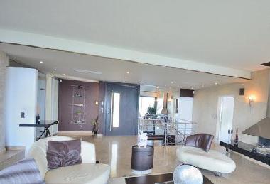 Chambre avec petit d�jeuner �/en/au Vallauris (Alpes-Maritimes)ou appartement ou maison de vacances