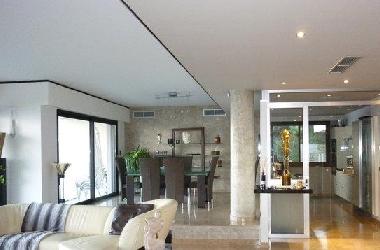 Chambre avec petit d�jeuner �/en/au Vallauris (Alpes-Maritimes)ou appartement ou maison de vacances