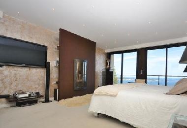 Chambre avec petit d�jeuner �/en/au Vallauris (Alpes-Maritimes)ou appartement ou maison de vacances