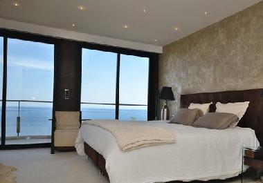 Chambre avec petit d�jeuner �/en/au Vallauris (Alpes-Maritimes)ou appartement ou maison de vacances