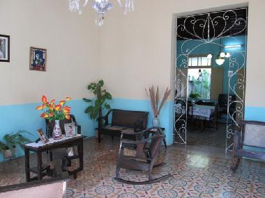 Chambre avec petit d�jeuner �/en/au 20000 (Villa Clara)ou appartement ou maison de vacances
