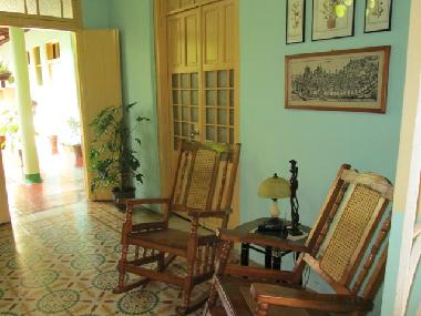 Chambre avec petit d�jeuner �/en/au 20000 (Villa Clara)ou appartement ou maison de vacances