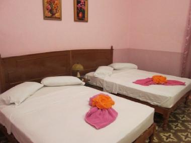 Chambre avec petit d�jeuner �/en/au 20000 (Villa Clara)ou appartement ou maison de vacances