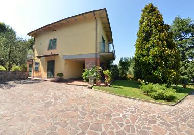 Maison de vacances �/en/au Massa Macinaia (Lucca)ou appartement ou maison de vacances