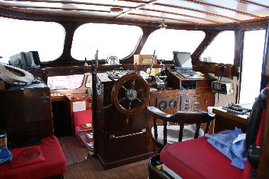 Bateau /en/au ROSES (Girona)ou appartement ou maison de vacances